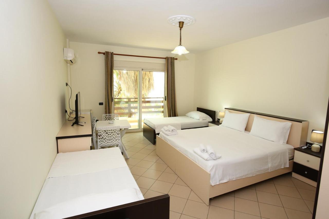 Hotel Venezia โกเลม ภายนอก รูปภาพ
