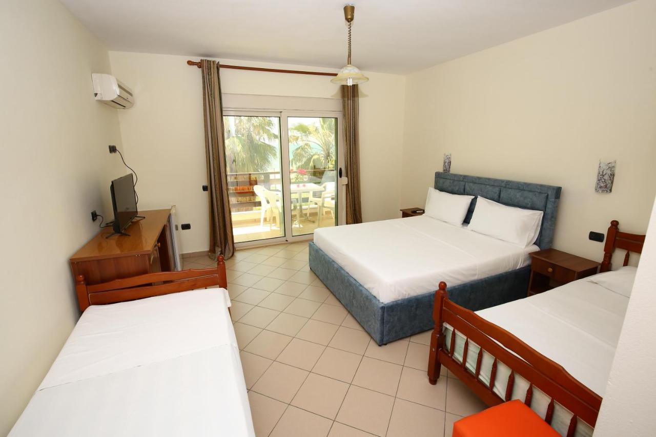 Hotel Venezia โกเลม ภายนอก รูปภาพ