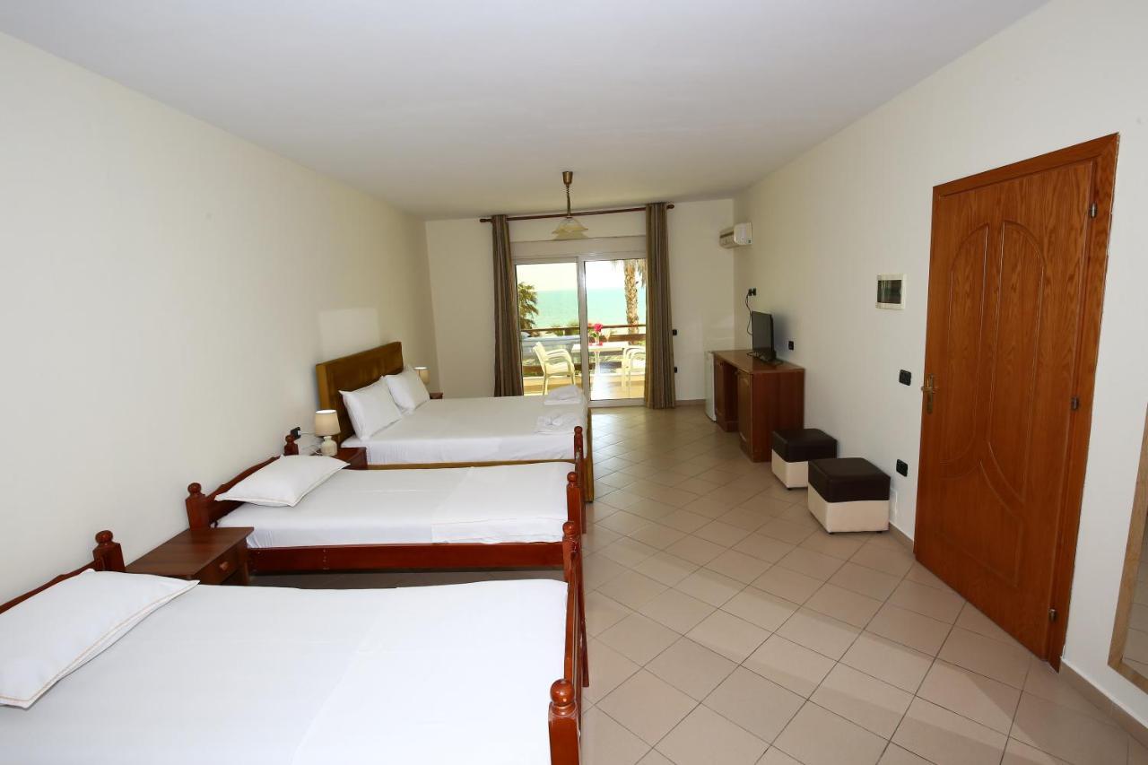 Hotel Venezia โกเลม ภายนอก รูปภาพ